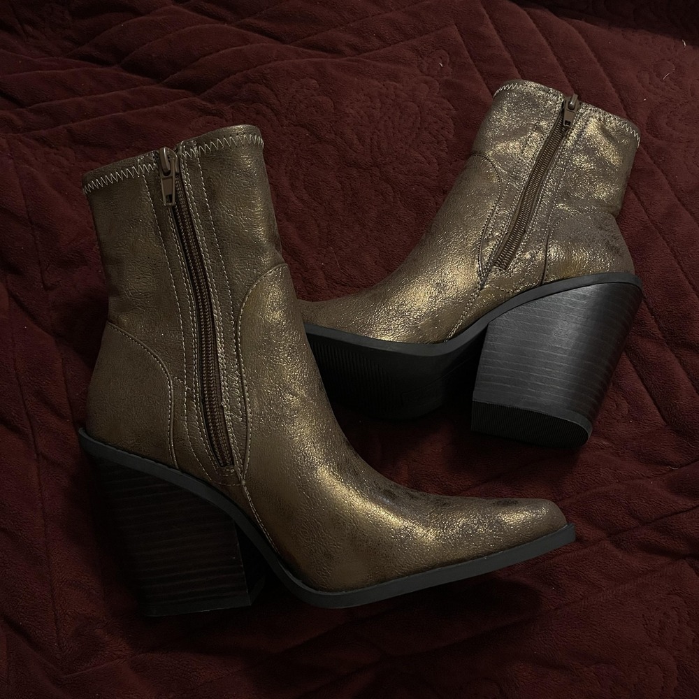 Charles by Charles David Boots Womens Size‎ 5 Metallic Bronze Winter Booties - Picture 6 of 16